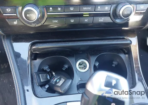 2015 BMW 528I z USA, uszkodzony, nr VIN WBA5A5C59FD516380